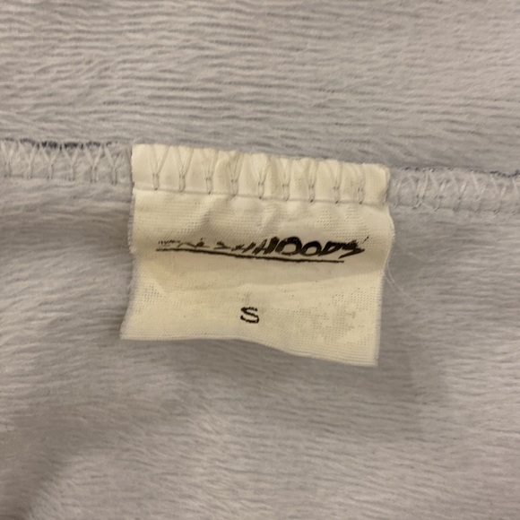 Hoodie size small - Picture 3 of 6